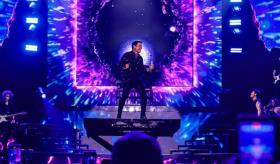 Bombero por Torero, piden a Chayanne renombrar su canción