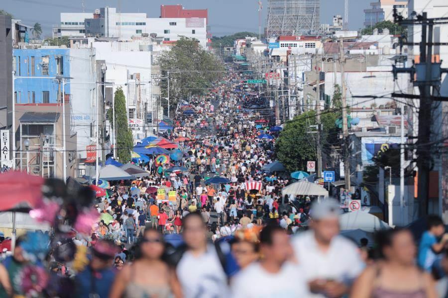 Feria Tabasco se ha convertido en una diversión que se desborda, violando la ley: Prats Feria Tabasco se ha convertido en una diversión que se desborda, violando la ley: Prats