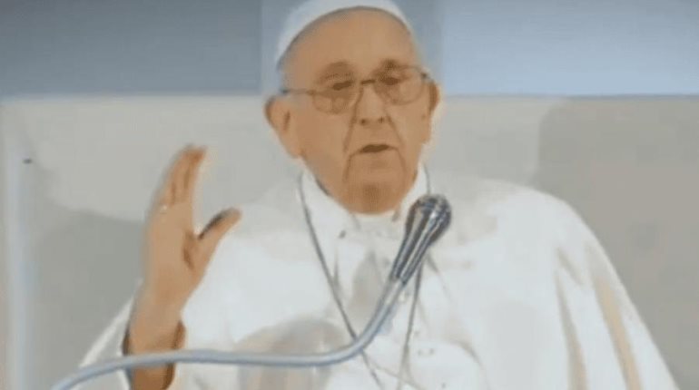 Momentos de Francisco: El Papa se dijo a favor de un salario universal y la reducción de la jornada laboral