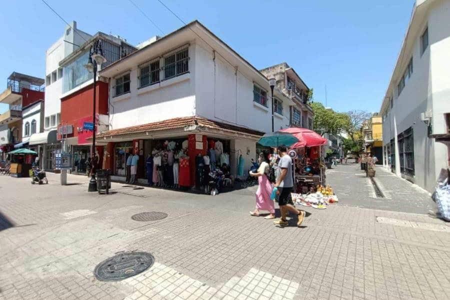 No da tregua el calor; termómetro podría alcanzar los 40º C este martes en Tabasco