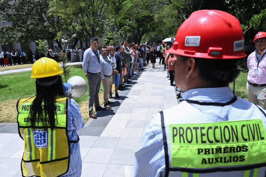 Activan alerta sísmica en la CDMX por el Primer Simulacro Nacional del año Activan alerta sísmica en la CDMX por el Primer Simulacro Nacional del año