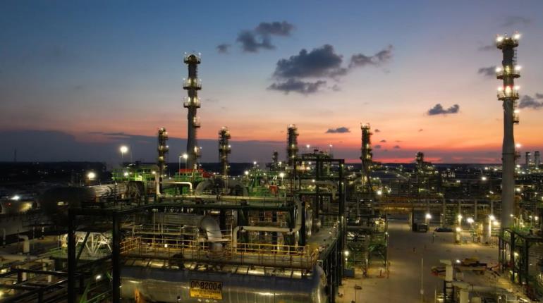 Paro en refinería Olmeca de Dos Bocas por falla en planta de cogeneración: Pemex