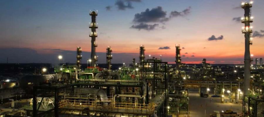 Paro en refinería Olmeca de Dos Bocas por falla en planta de cogeneración: Pemex Paro en refinería Olmeca de Dos Bocas por falla en planta de cogeneración: Pemex