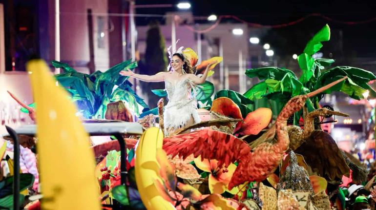 Emiten Alerta para localizar bananas inflables de carro alegórico de Teapa