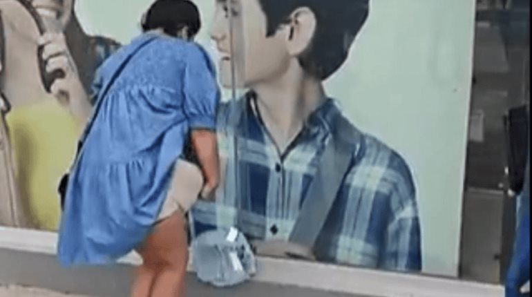 Finge embarazo para robar ropa en Coppel de Saltillo, Coahuila