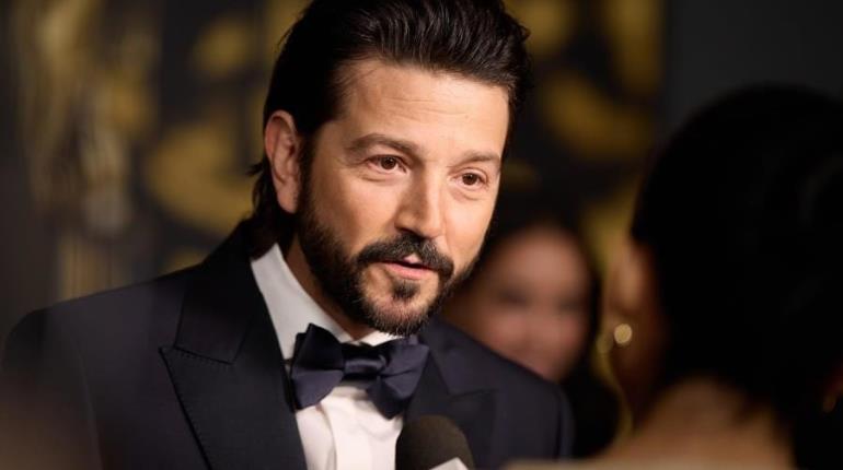 Sé que mi tarifa es más alta de lo normal este año", ironiza Diego Luna por aranceles de EE.UU.