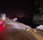 Cae tráiler del puente Samaria, en la carretera Cárdenas-Villahermosa