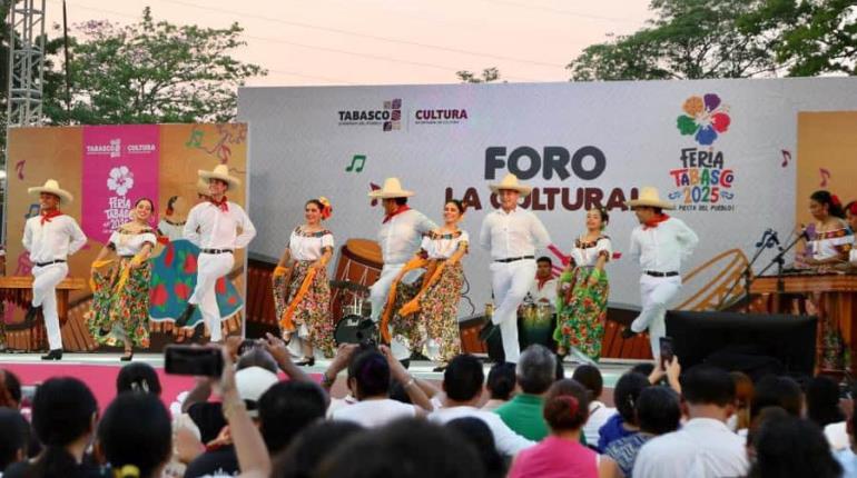 Inauguran foro ´La Cultural´ en el teatro al aire libre de la Feria Tabasco