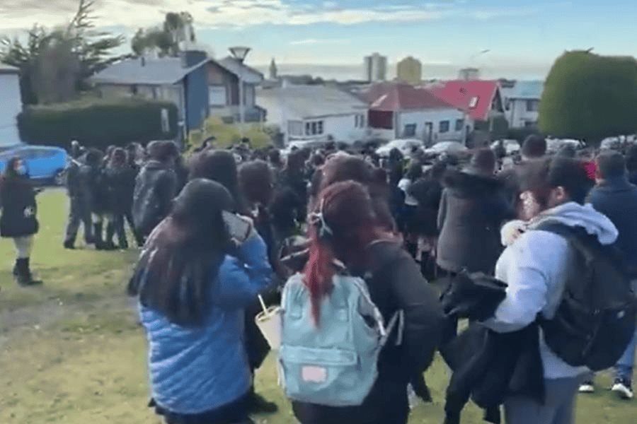 Anula Chile alerta de tsunami en la Antártida, pero mantiene estado de precaución en Magallanes Anula Chile alerta de tsunami en la Antártida, pero mantiene estado de precaución en Magallanes