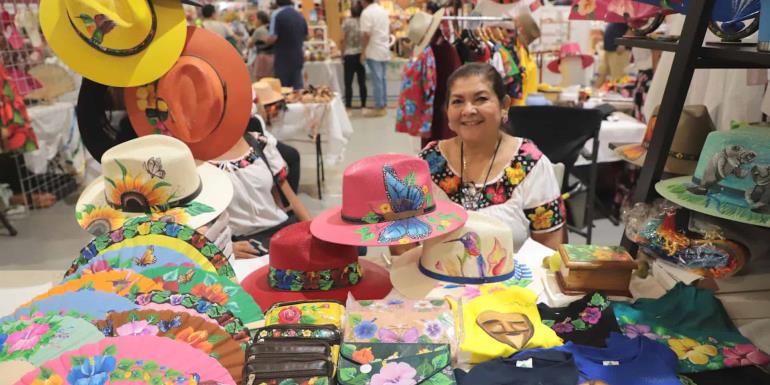 Exponen artesanos lo mejor de sus municipios y estados en la Feria Tabasco