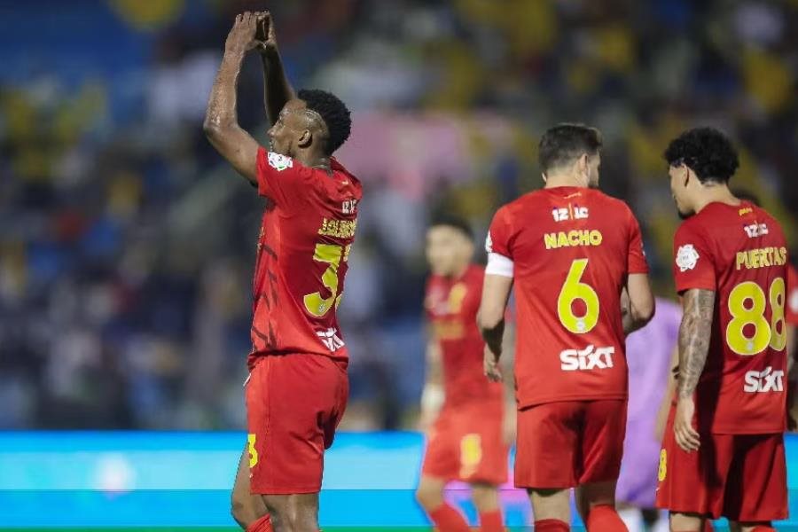 Julián Quiñones anota doblete; ya es sublíder de goleo en Arabia Saudita Julián Quiñones anota doblete; ya es sublíder de goleo en Arabia Saudita