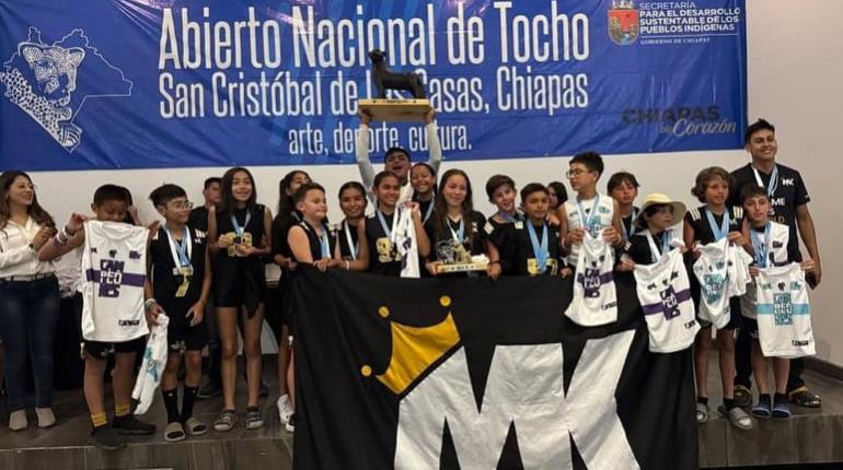 Equipo tabasqueño MK Flag Football, campeón del Abierto Nacional de Tocho