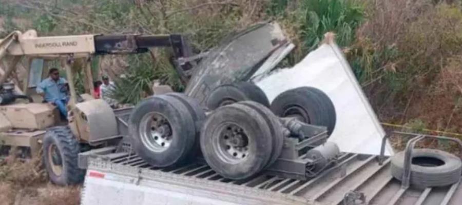 Muere aplastado durante rapiña en Tamaulipas Muere aplastado durante rapiña en Tamaulipas