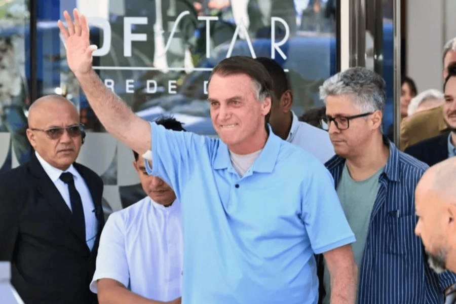 Dan de alta a Bolsonaro luego de 3 semanas hospitalizado