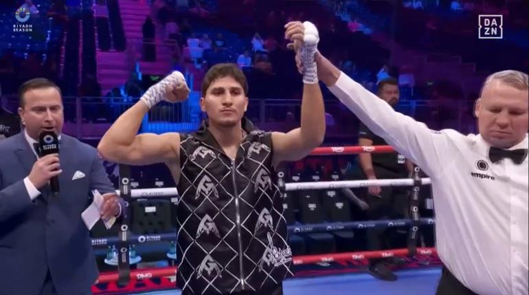 Debuta profesionalmente Marco Verde con KO en el primer round