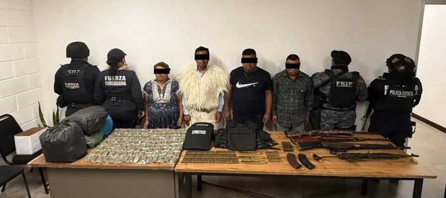 Detienen a exalcalde chiapaneco y 3 acompañantes con armas, equipo táctico y drogas Detienen a exalcalde chiapaneco y 3 acompañantes con armas, equipo táctico y drogas