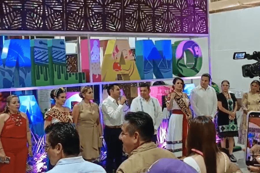 Cunduacán se inspira en sus 400 años de fundación y Zapata en demostrar que es un "pedacito del cielo" en sus stands de la Feria Cunduacán se inspira en sus 400 años de fundación y Zapata en demostrar que es un "pedacito del cielo" en sus stands de la Feria