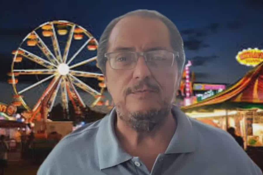 "Gastar millones no es lo mismo que hacer bien las cosas": Andrade sobre los premios entregados en la Feria "Gastar millones no es lo mismo que hacer bien las cosas": Andrade sobre los premios entregados en la Feria