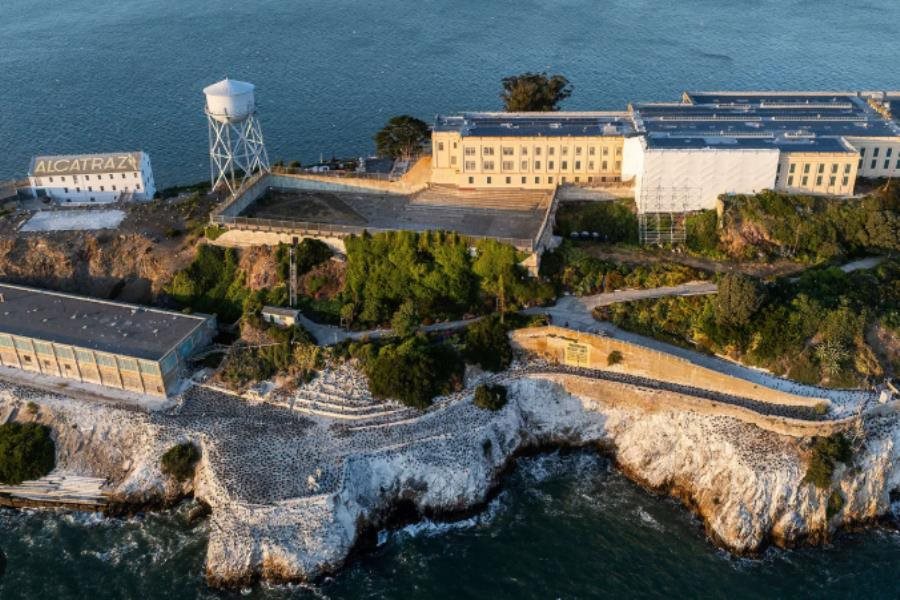 Ordena Trump reapertura y ampliación de Alcatraz Ordena Trump reapertura y ampliación de Alcatraz