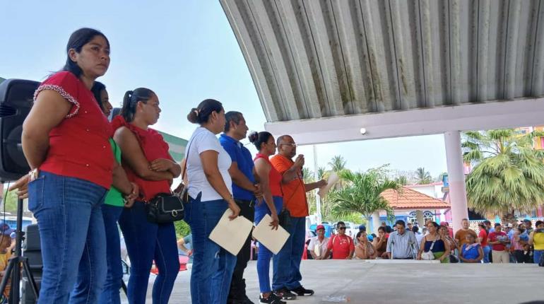 Habitantes de Mecoacán, Jalpa de Méndez acuerdan expulsar a pseudo líderes sindicales