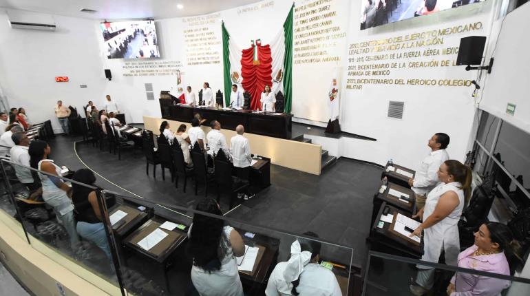 Aprueban establecer festivo el 1 de octubre de cada 6 años por transmisión de Poder Ejecutivo