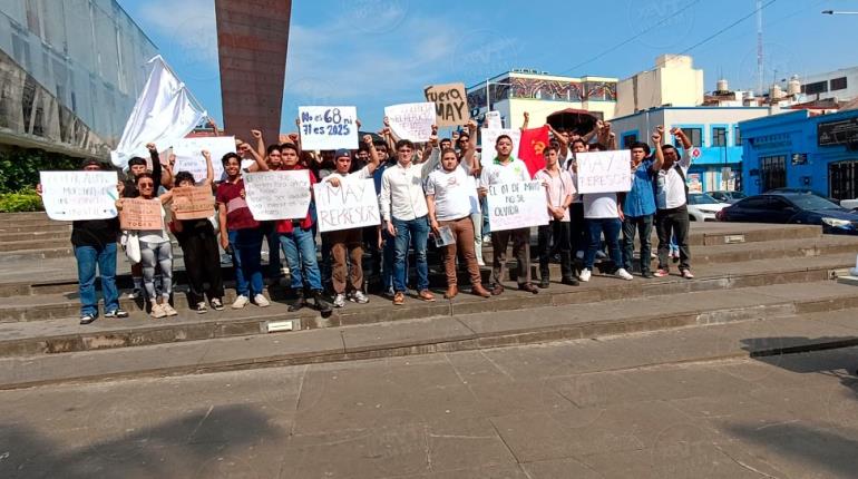 Protestan en Villahermosa contra desalojo de universitarios del Tec de Balancán