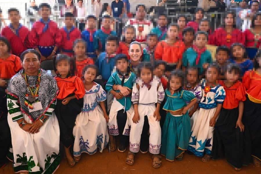 Sheinbaum firma decreto para restituir tierras a pueblo Wixárika Sheinbaum firma decreto para restituir tierras a pueblo Wixárika