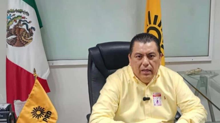 Mejor que se quede, es nuestro mejor promotor: PRD Tabasco desiste de pedir renuncia de Pepín