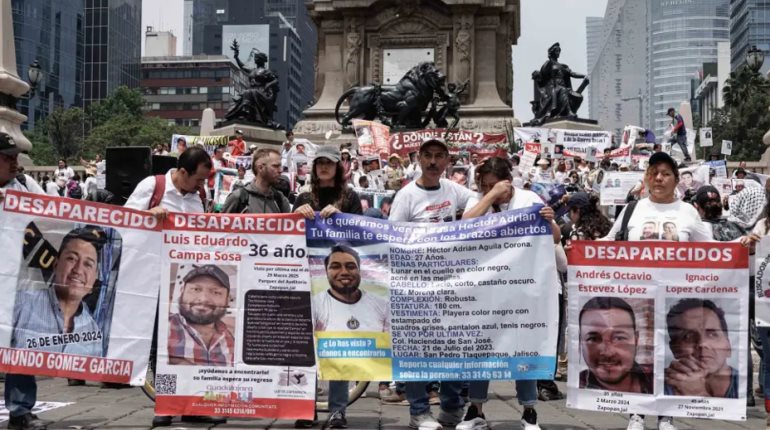 Marchan en CDMX madres buscadoras por 10 de mayo