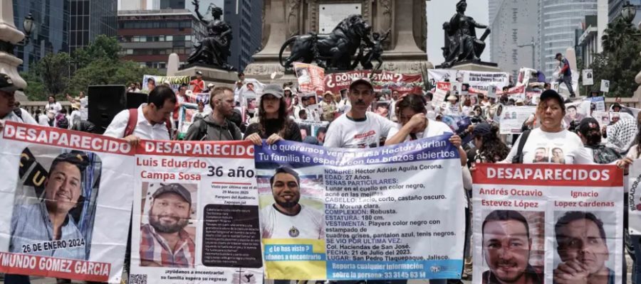 Marchan en CDMX madres buscadoras por 10 de mayo