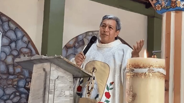 A las madres no se les ve defecto, hay que tenerles paciencia y cuidarlas en la vejez: Padre Tiktokero