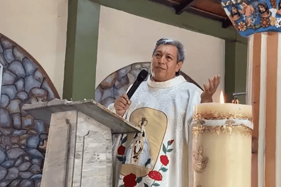 A las madres no se les ve defecto, hay que tenerles paciencia y cuidarlas en la vejez: Padre Tiktokero A las madres no se les ve defecto, hay que tenerles paciencia y cuidarlas en la vejez: Padre Tiktokero