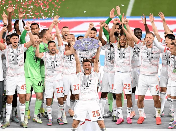 Celebra Bayern Múnich nuevo título en la Bundesliga; dan adiós a Müller