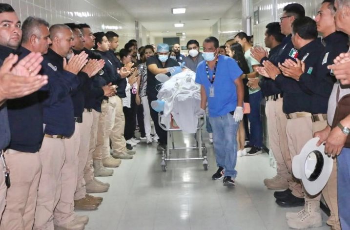 Tras fallecer, agente de la FGE de Nayarit dona sus órganos y cambia la vida de seis personas Tras fallecer, agente de la FGE de Nayarit dona sus órganos y cambia la vida de seis personas