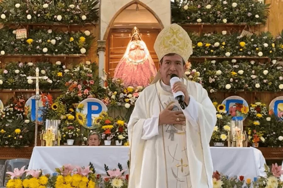 Con peregrinación, recuerdan 35 aniversario de visita de Juan Pablo II y coronación de la Virgen de Cupilco Con peregrinación, recuerdan 35 aniversario de visita de Juan Pablo II y coronación de la Virgen de Cupilco