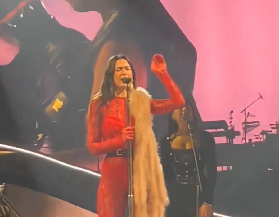 Sorprende Dua Lipa al cantar ´Héroe´ de Enrique Iglesias Sorprende Dua Lipa al cantar ´Héroe´ de Enrique Iglesias