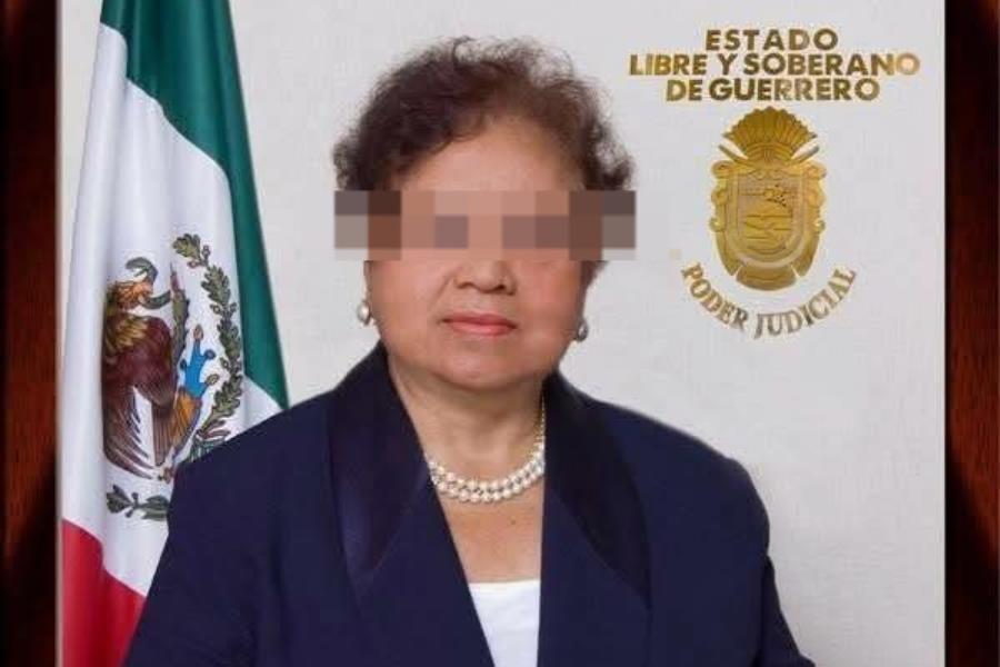 Detienen a exfuncionaria del TSJ de Guerrero por destrucción de evidencia en caso Ayotzinapa Detienen a exfuncionaria del TSJ de Guerrero por destrucción de evidencia en caso Ayotzinapa