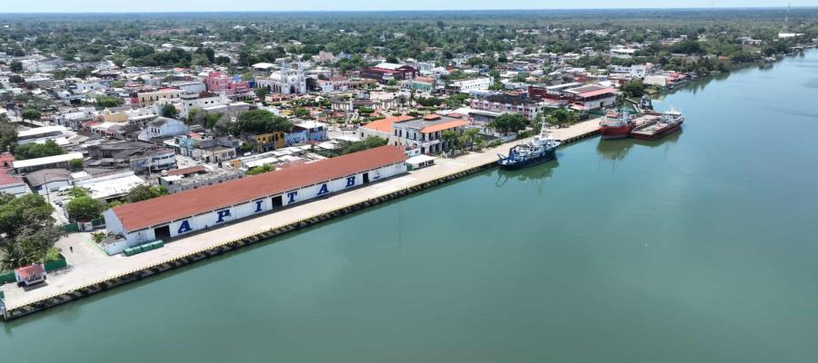 Recorre gobernador terreno donde se construirá el nuevo Puerto de Frontera Recorre gobernador terreno donde se construirá el nuevo Puerto de Frontera