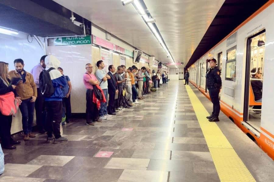 Presentará Gobierno de CDMX iniciativa contra "pinchazos" en transporte público Presentará Gobierno de CDMX iniciativa contra "pinchazos" en transporte público