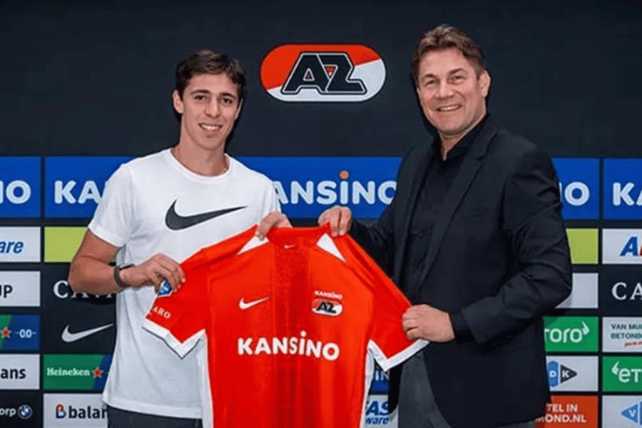 Futbolista mexicano Mateo Chávez firma con el AZ Alkmaar por 5 años Futbolista mexicano Mateo Chávez firma con el AZ Alkmaar por 5 años