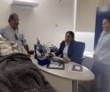 Obligan a mujer de 96 años acudir en camilla a banco para "desbloquear" su pensión en Oaxaca