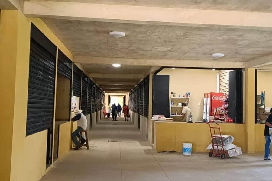 Inician locatarios la mudanza al nuevo mercado de Gaviotas Inician locatarios la mudanza al nuevo mercado de Gaviotas