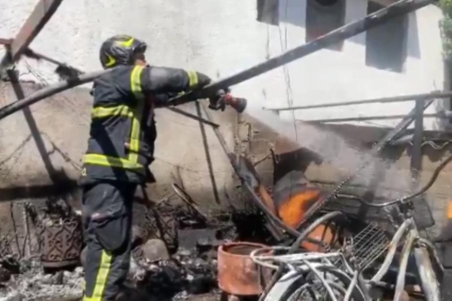 Muere menor y 3 personas más resultan intoxicadas por incendio en CDMX Muere menor y 3 personas más resultan intoxicadas por incendio en CDMX