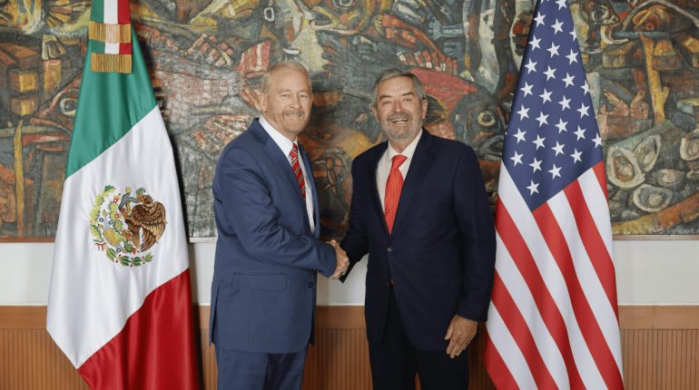 Embajador de EE.UU. en México se reúne con Juan Ramón De la Fuente