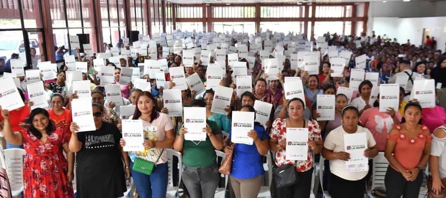 Adversarios apuestan a que programas sociales fracasen: May Adversarios apuestan a que programas sociales fracasen: May