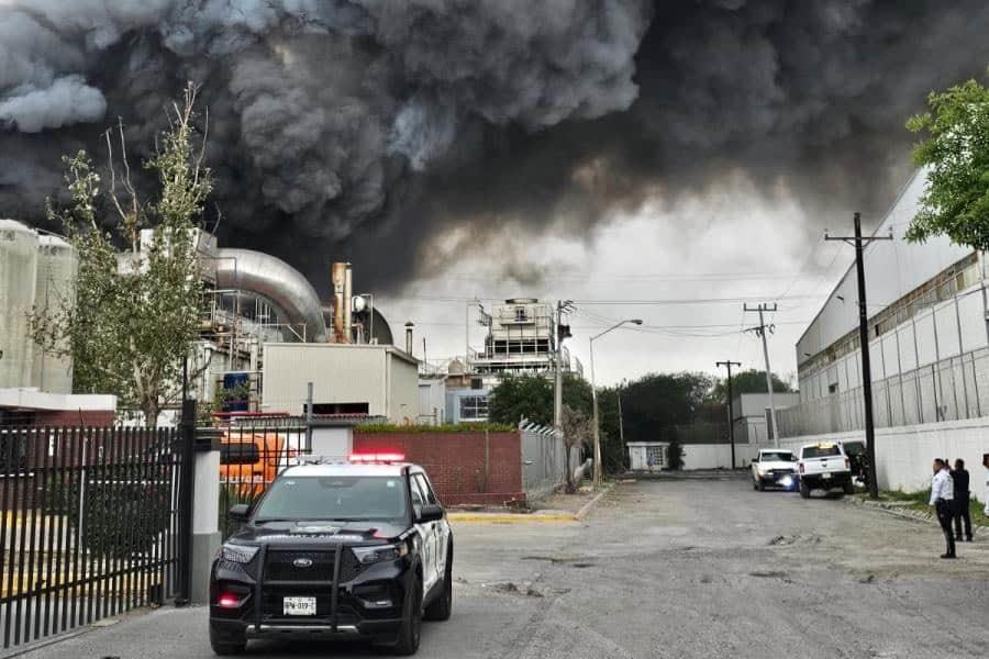 Se incendia fábrica de electrodomésticos en Nuevo León