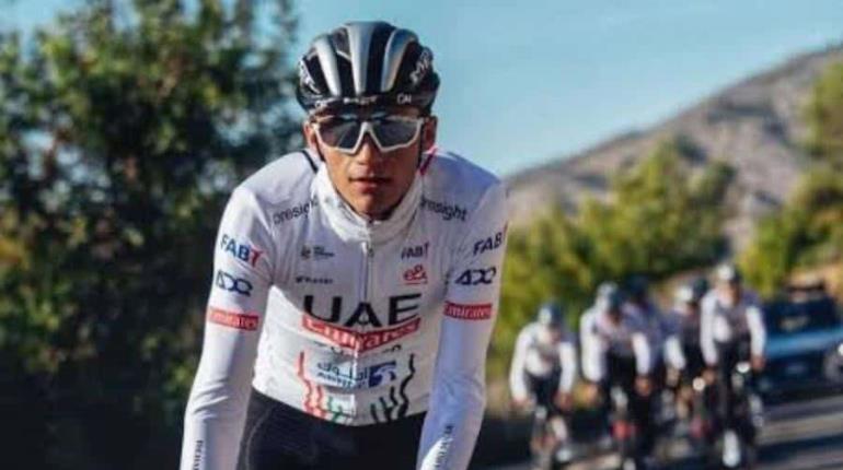 Mexicano, Isaac del Toro, baja a la quinta posición general en el Giro de Italia
