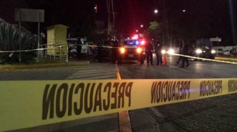 Abandonan hielera con cabeza humana y narcomensaje en Plaza Pública de Veracruz