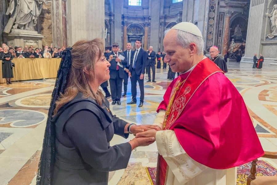 Papa León XIV, un "siervo de Dios" que dedicó años al servicio de Perú: Dina Boluarte, tras reunirse con el Pontífice Papa León XIV, un "siervo de Dios" que dedicó años al servicio de Perú: Dina Boluarte, tras reunirse con el Pontífice