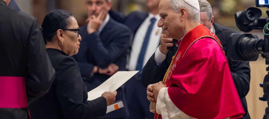 Envía saludos al pueblo de México: Rosa Icela Rodríguez tras invitar formalmente al Papa León XIV